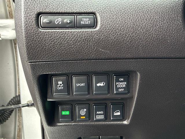 Used 2016 Nissan Rogue SL w/ SL Premium Package image 23