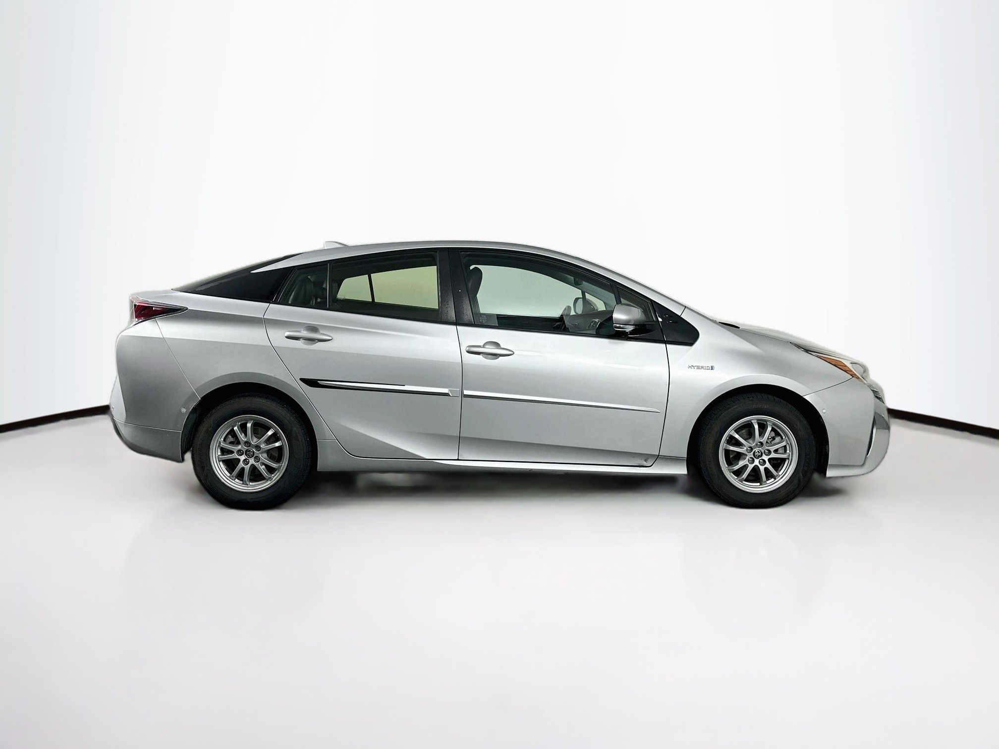 Used 2017 Toyota Prius Four FWD image 10