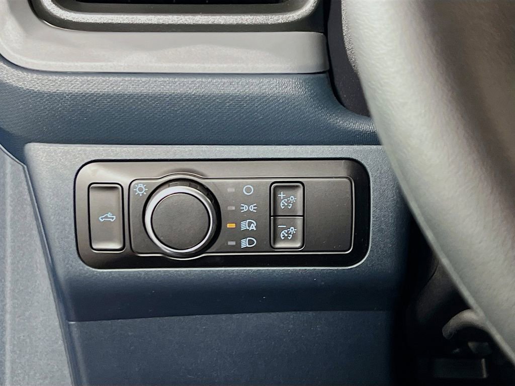 New 2026 Ford Maverick XL image 18