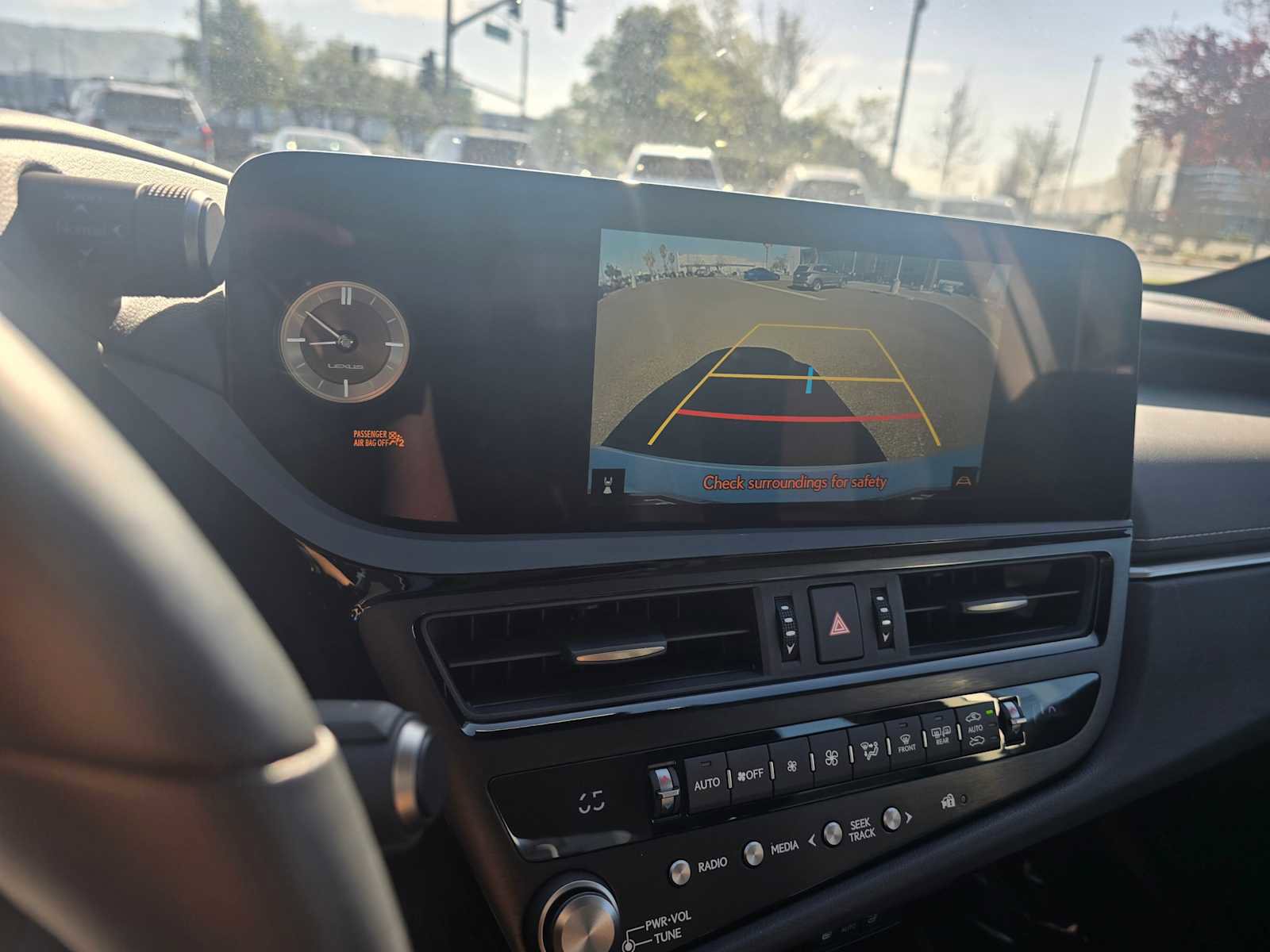 Certified 2025 Lexus ES 300h ES 300h w/ Premium Package image 29