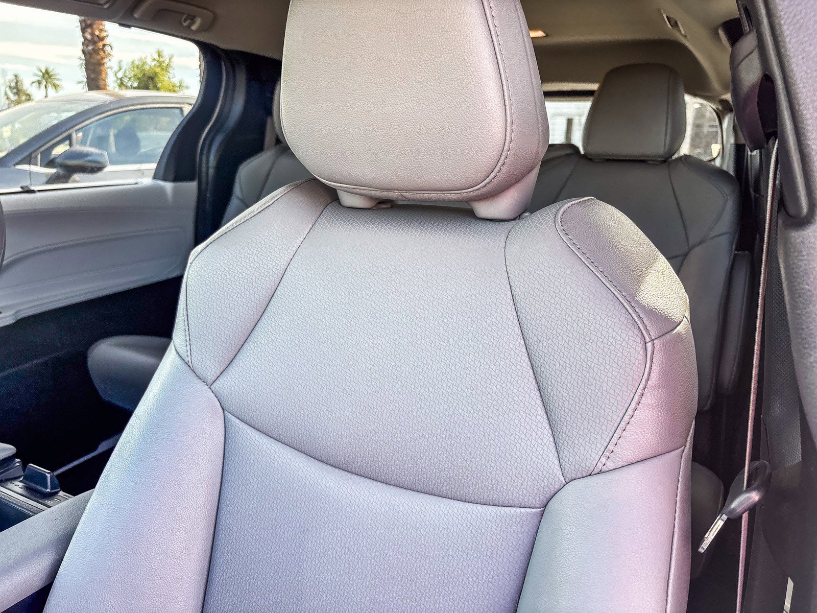 Used 2025 Toyota Sienna XLE image 24