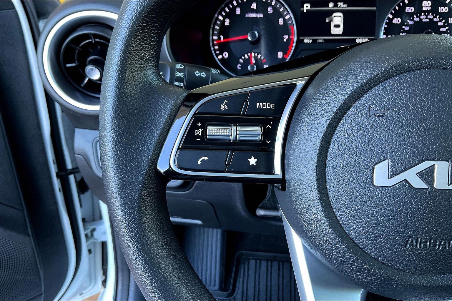 Used 2024 Kia Forte LX image 11