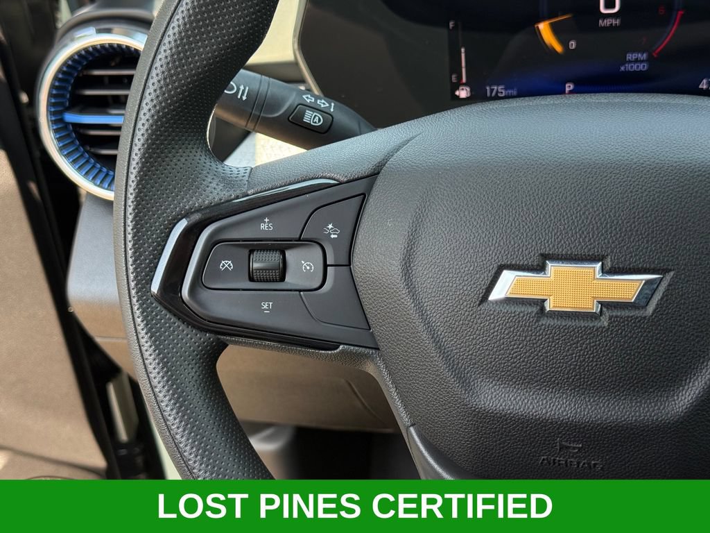 Used 2025 Chevrolet Trax LT FWD image 11
