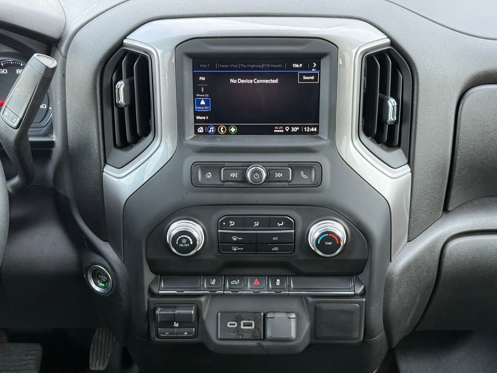 Used 2024 GMC Sierra 2500 Pro w/ Convenience Package image 18