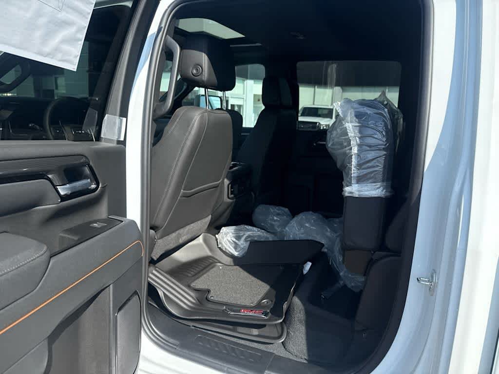 New 2026 GMC Sierra 2500 AT4 w/ AT4 Preferred Package AWD/4WD image 22