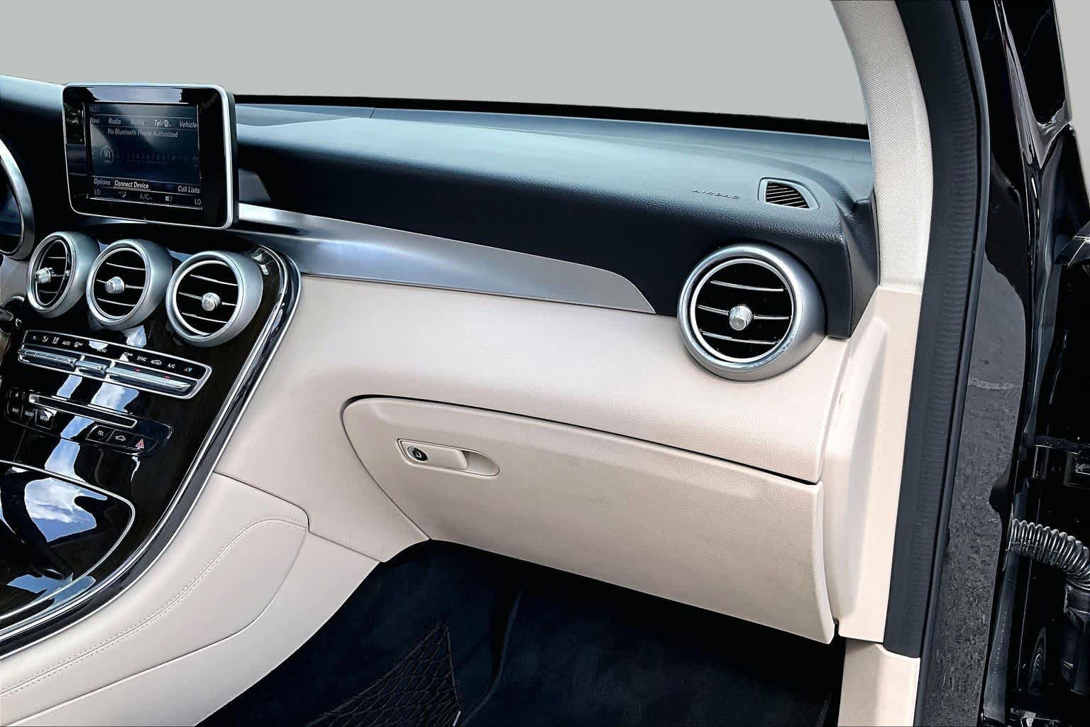 Used 2019 Mercedes-Benz GLC 300 image 19