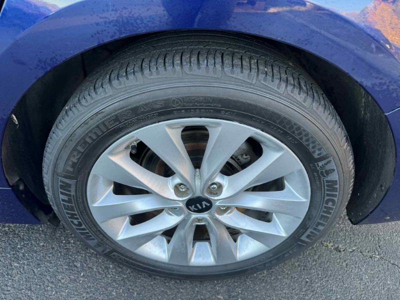 Used 2017 Kia Optima LX image 23