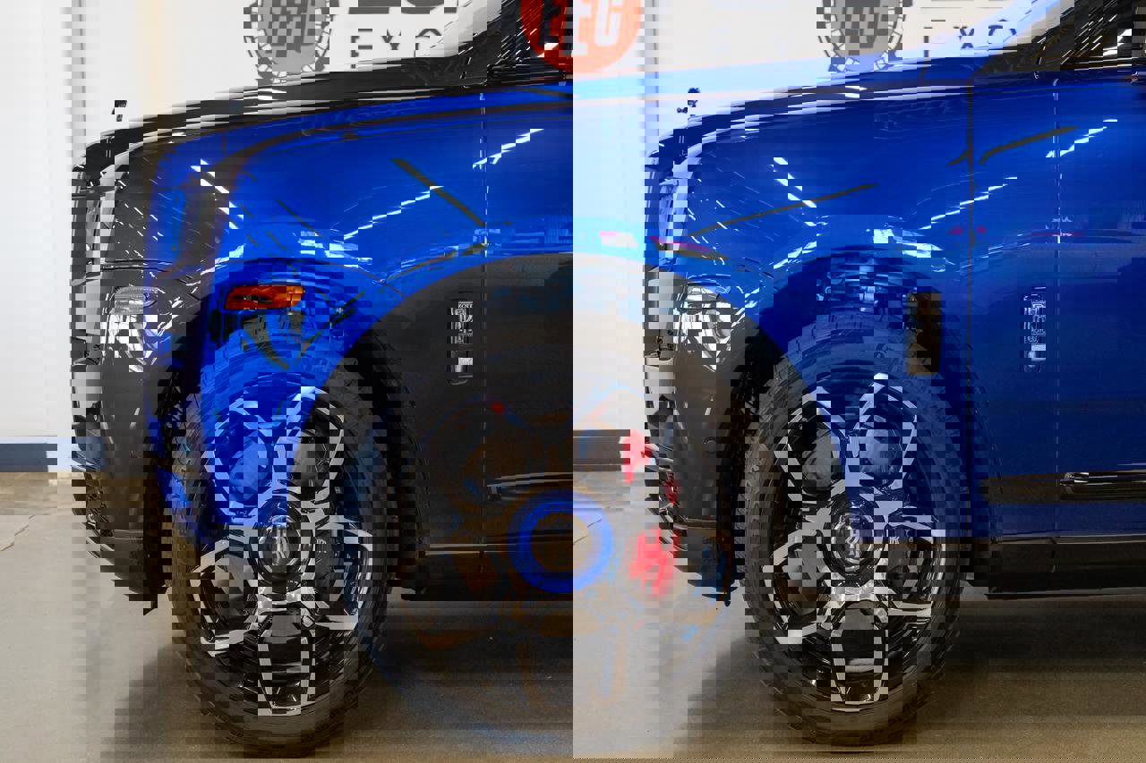 Used 2021 Rolls-Royce Cullinan Black Badge image 33