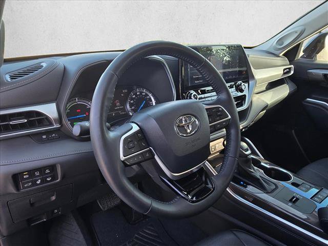 Used 2022 Toyota Highlander Platinum FWD image 8