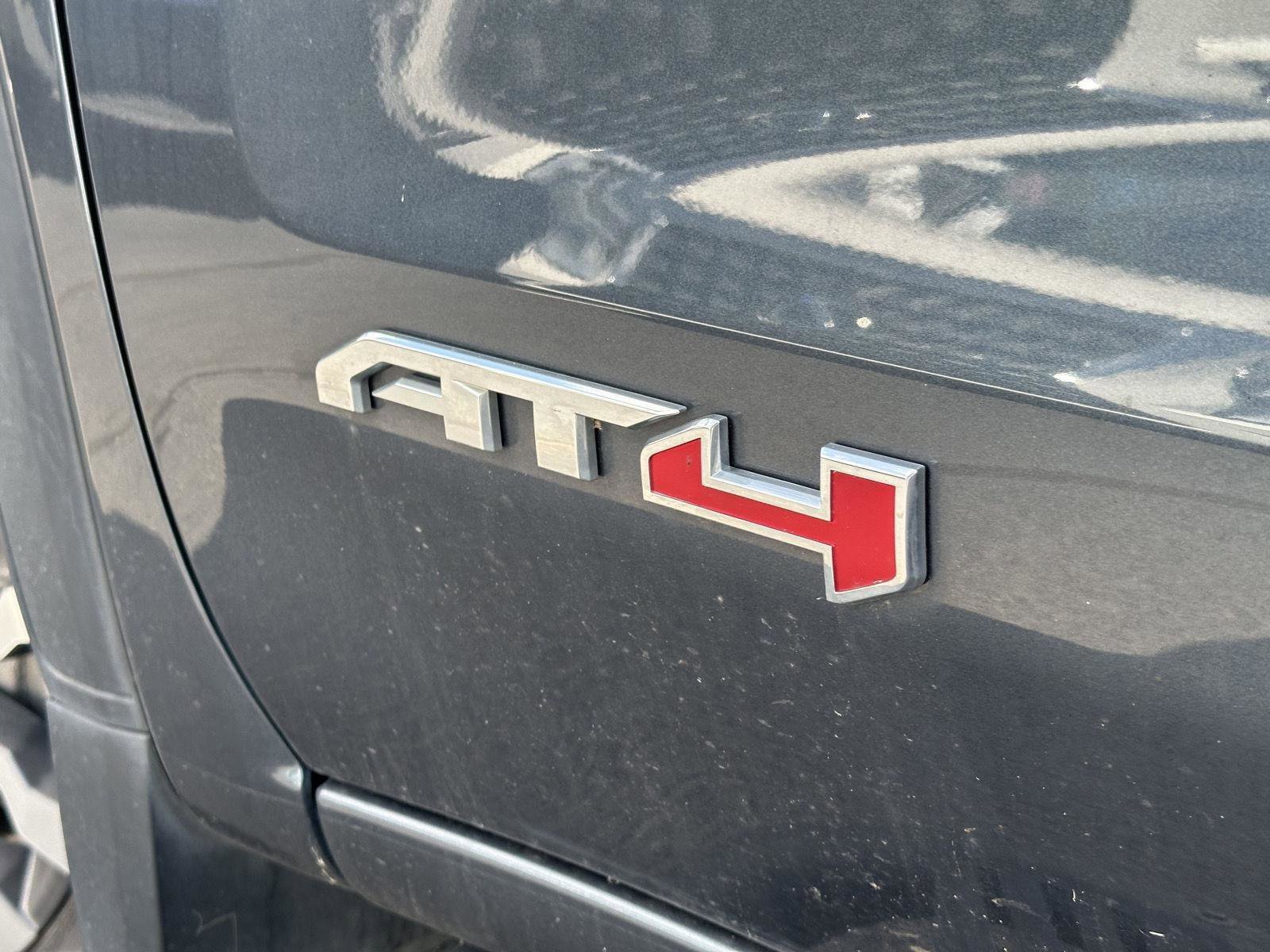 Used 2020 GMC Sierra 1500 AT4 w/ Off-Road Performance Package image 10