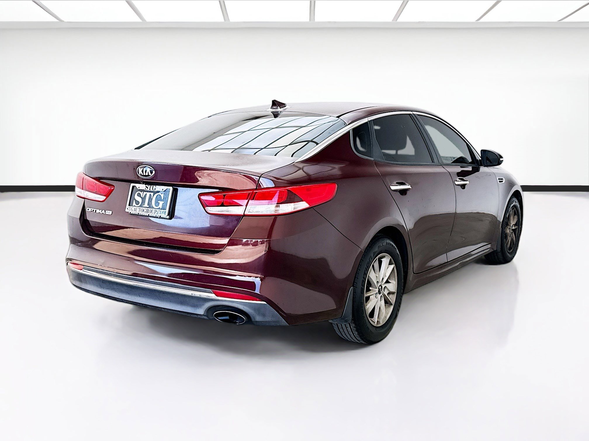 Used 2016 Kia Optima LX image 4