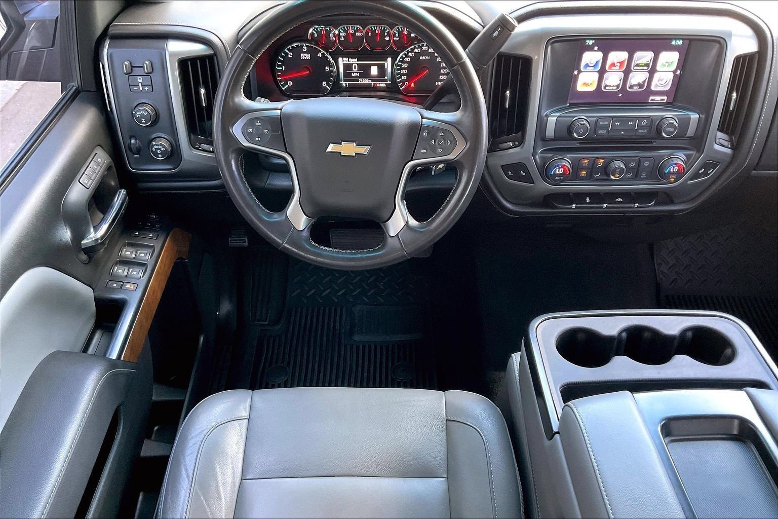 Used 2017 Chevrolet Silverado 1500 LTZ AWD/4WD image 8