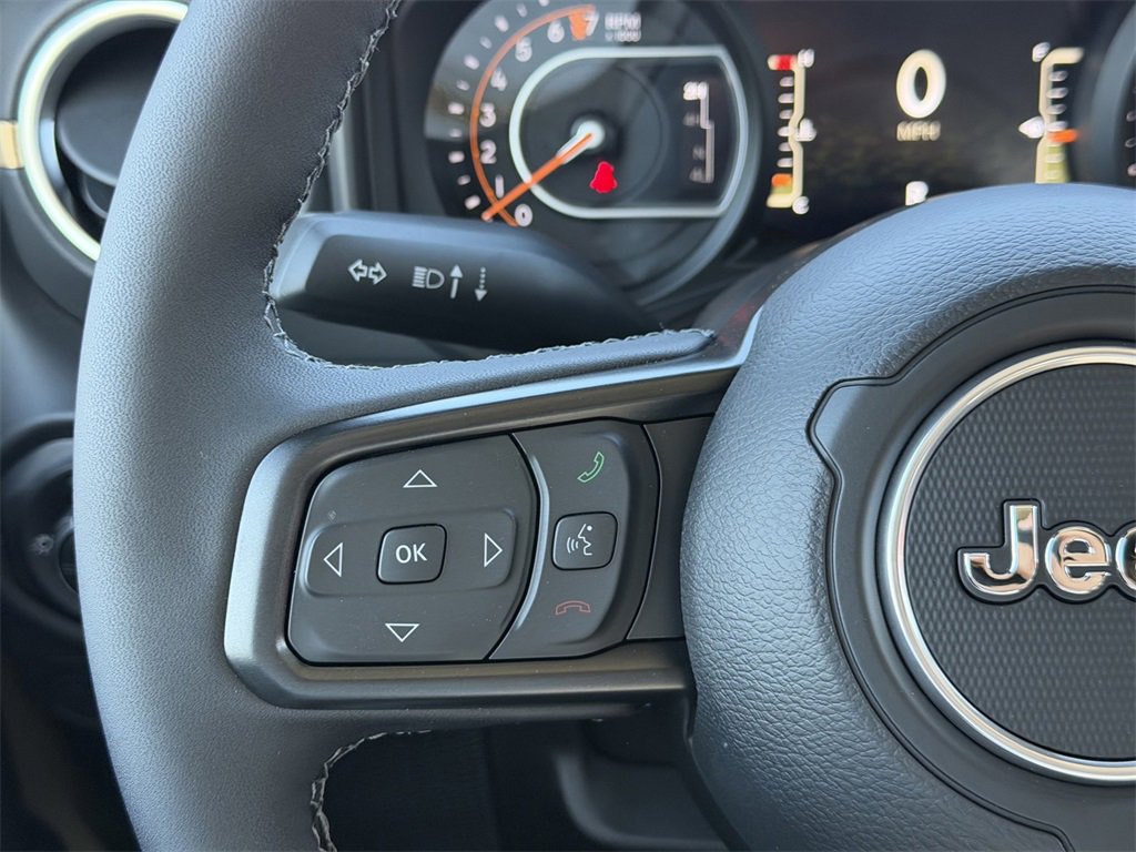 New 2025 Jeep Gladiator Sport image 19