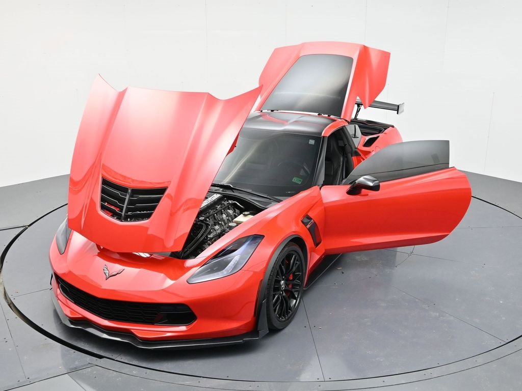 Used 2015 Chevrolet Corvette Z06 w/ 3LZ Preferred Equipment Group image 48