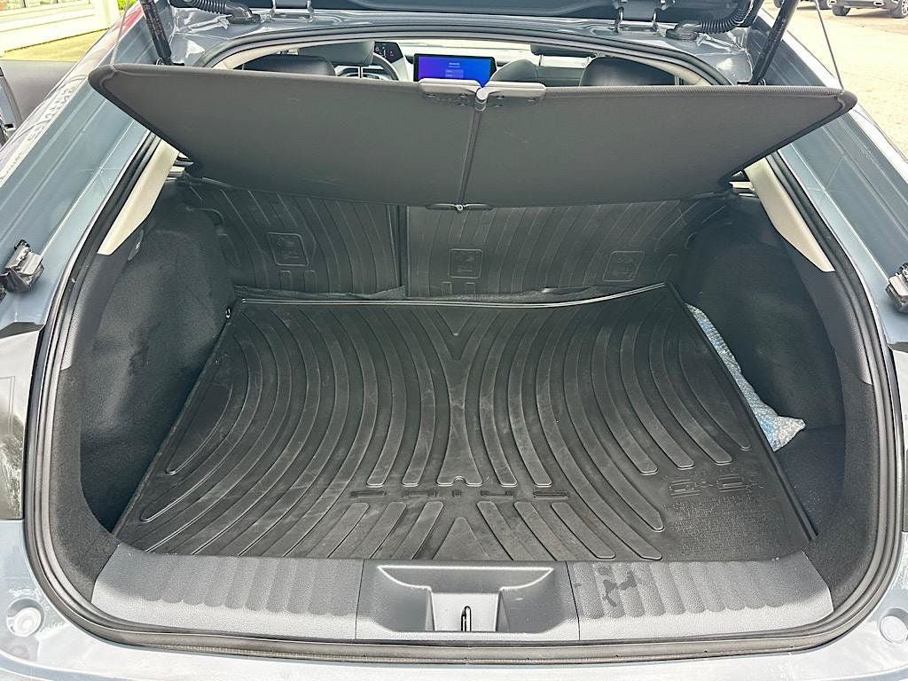 Certified 2023 Toyota Prius Prime FWD image 11