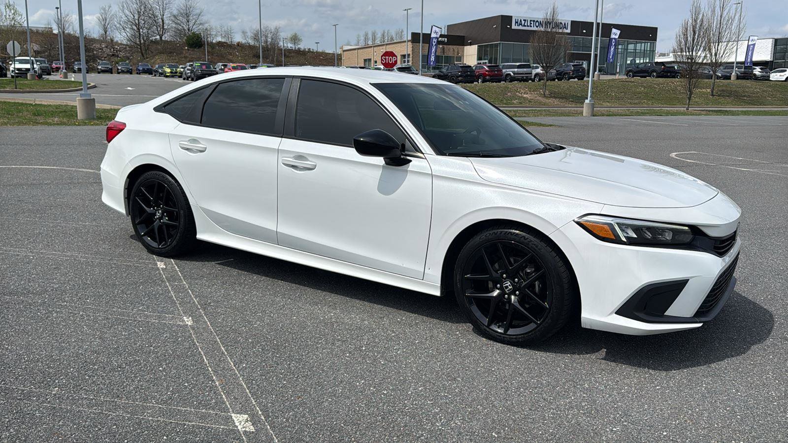 Used 2022 Honda Civic Sport image 2