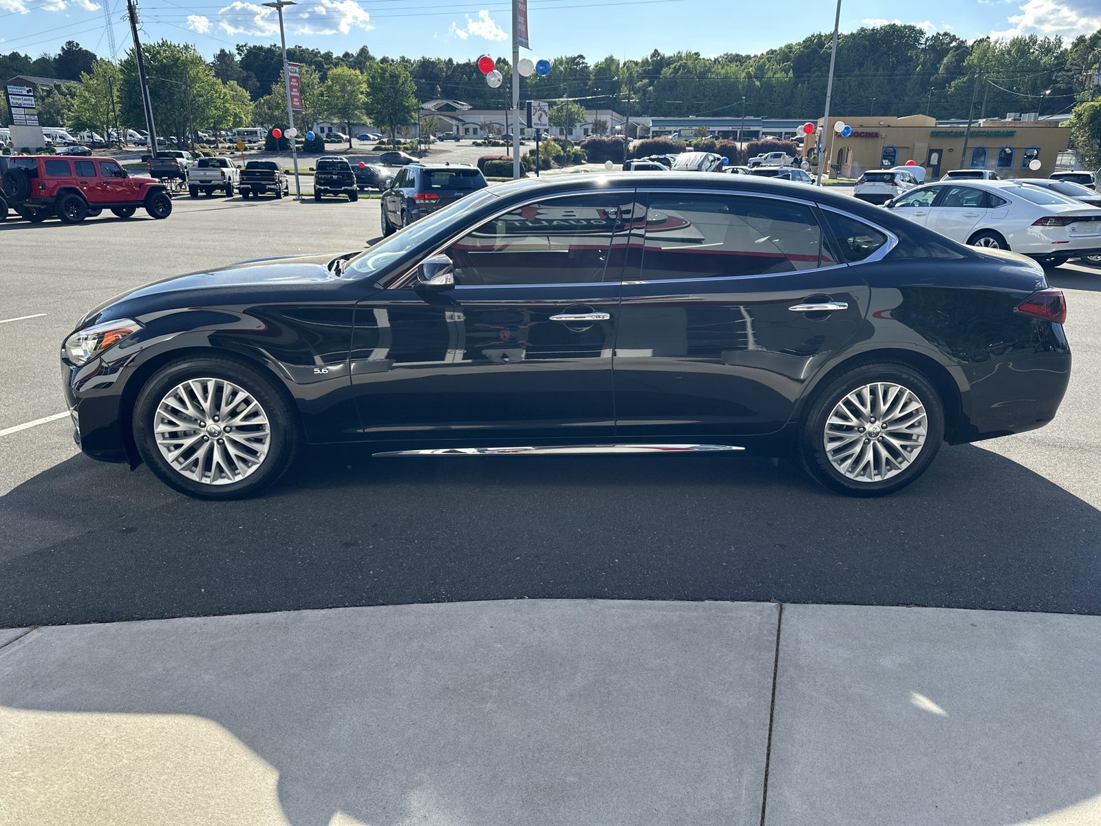 Used 2015 INFINITI Q70 L 5.6 w/ V8 Deluxe Technology Package RWD image 5