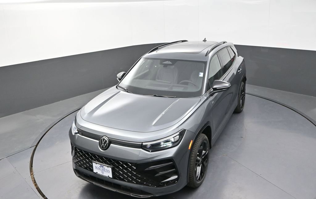 New 2026 Volkswagen Tiguan SE R-Line image 13