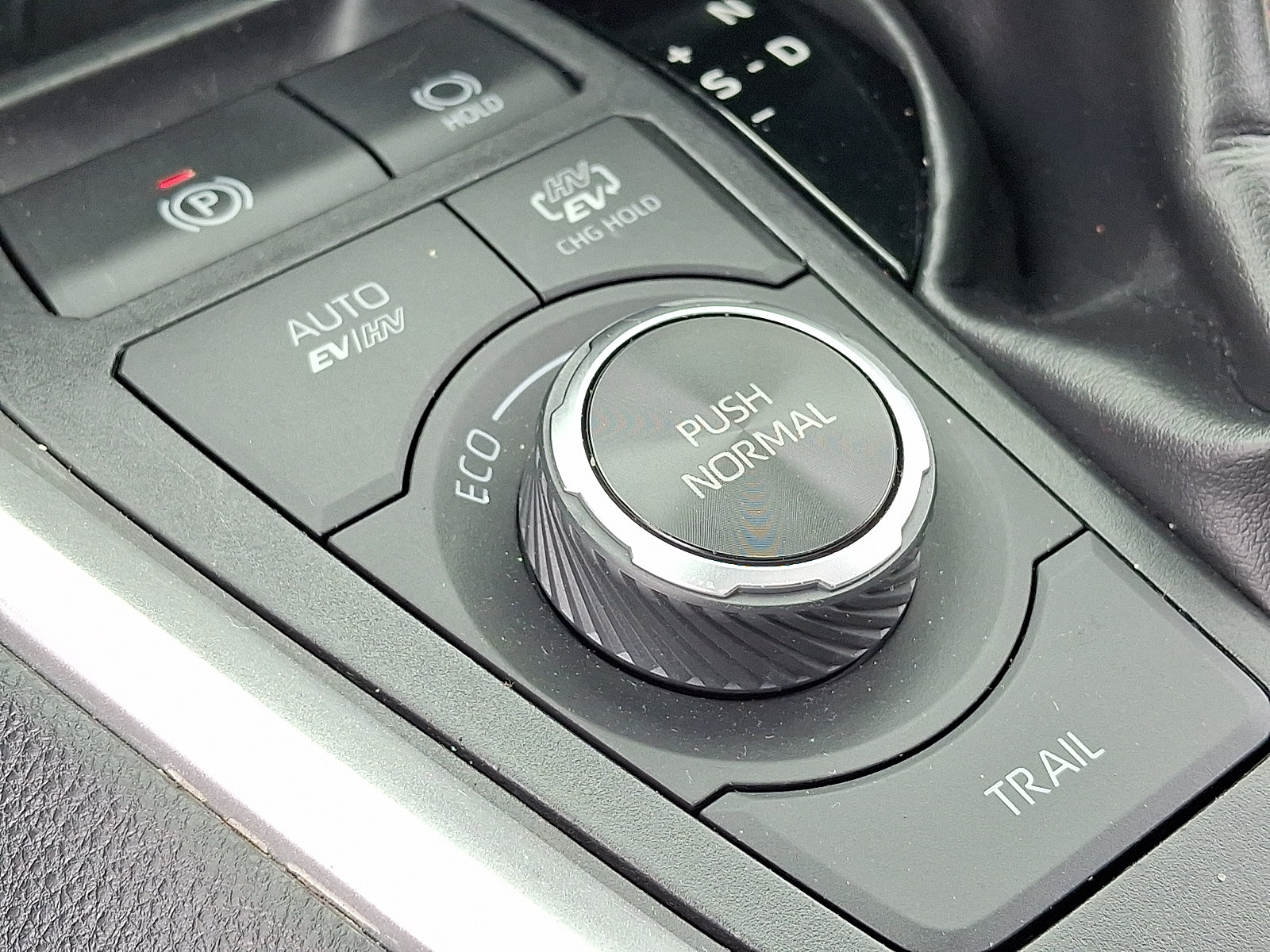 Used 2023 Toyota RAV4 SE w/ Weather & Moonroof Package AWD/4WD image 26