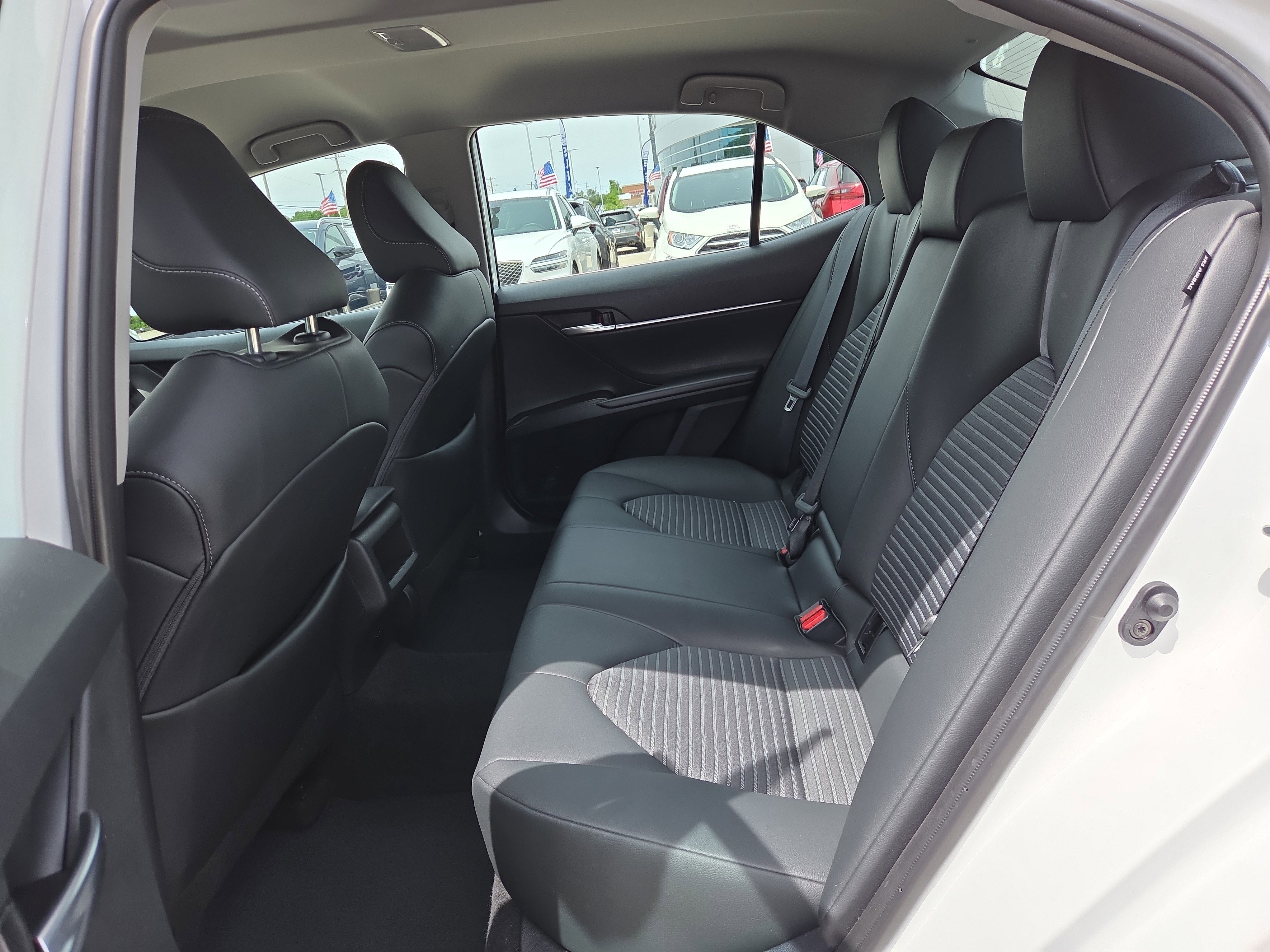 Used 2024 Toyota Camry SE w/ Convenience Package FWD image 11