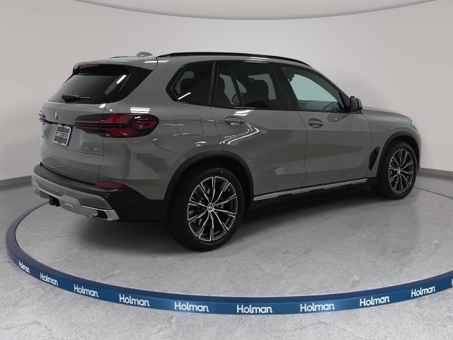 Certified 2025 BMW X5 xDrive40i w/ Parking Assistance Package AWD/4WD image 5