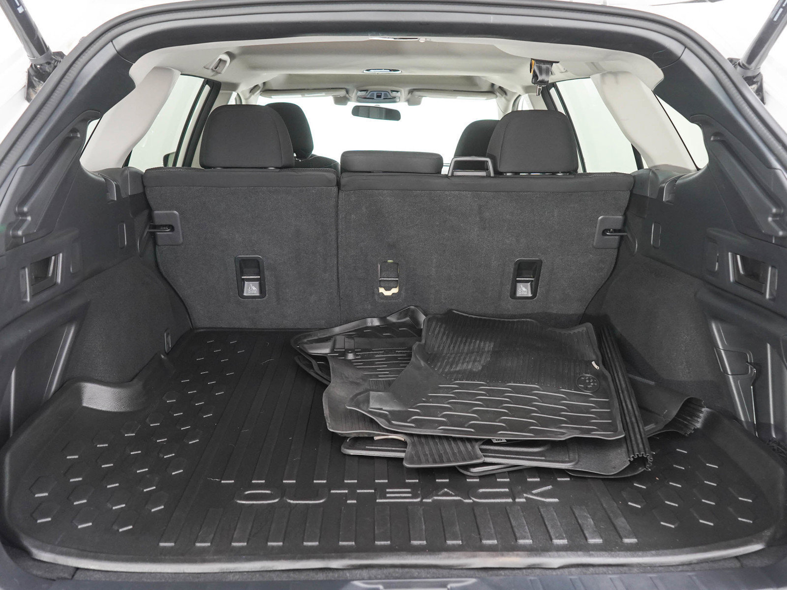 Used 2022 Subaru Outback Premium AWD/4WD image 9