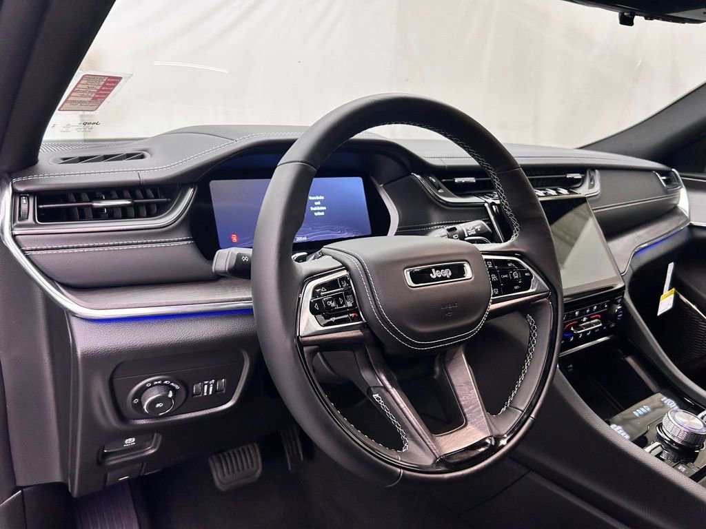 New 2025 Jeep Grand Cherokee Overland w/ Adv Protech Group III image 15