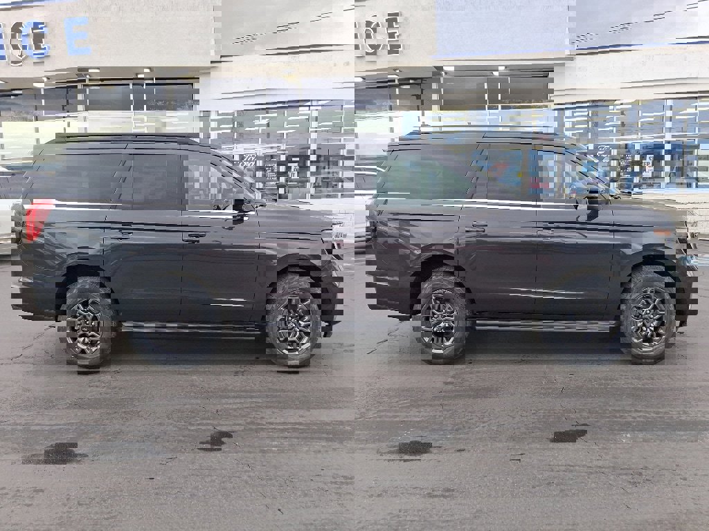 New 2025 Ford Expedition Max Active image 2