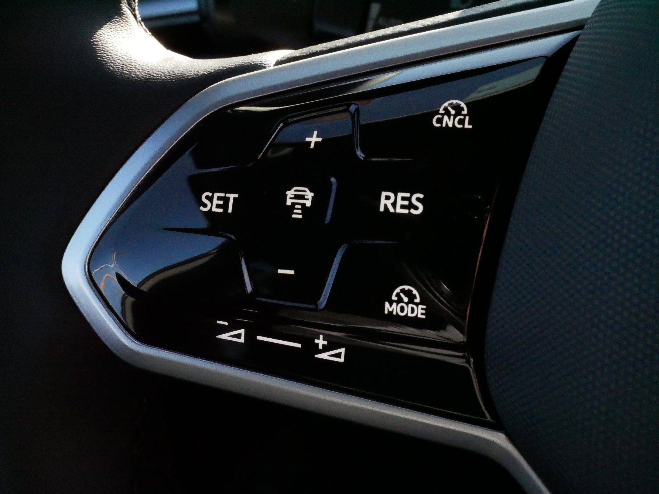 Certified 2025 Volkswagen ID.4 Pro S image 25