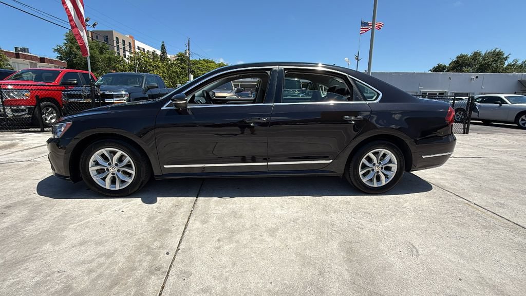 Used 2017 Volkswagen Passat 1.8T S FWD image 11