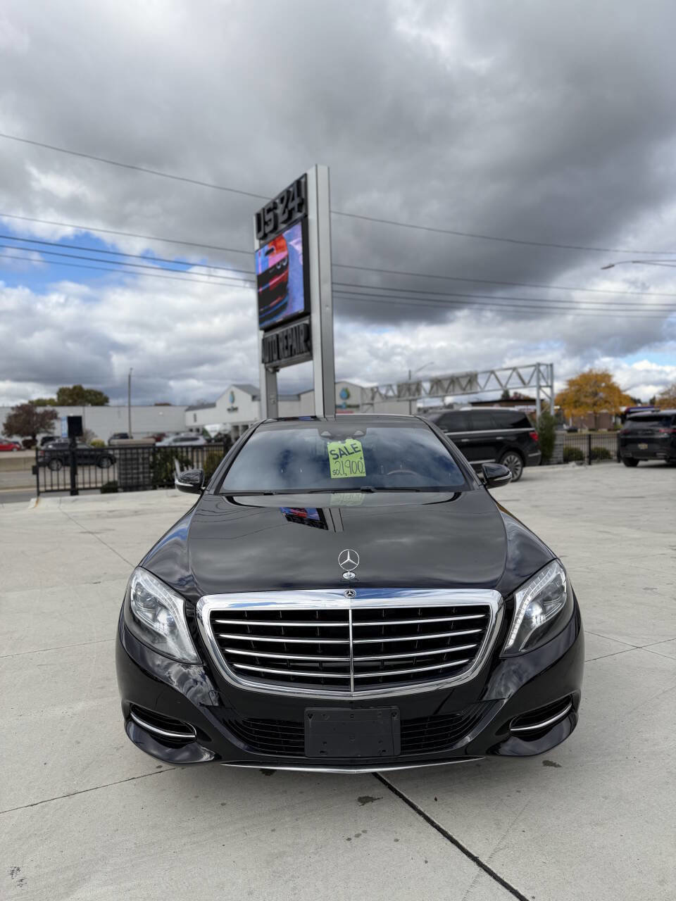 Used 2015 Mercedes-Benz S 550 4MATIC Sedan image 4
