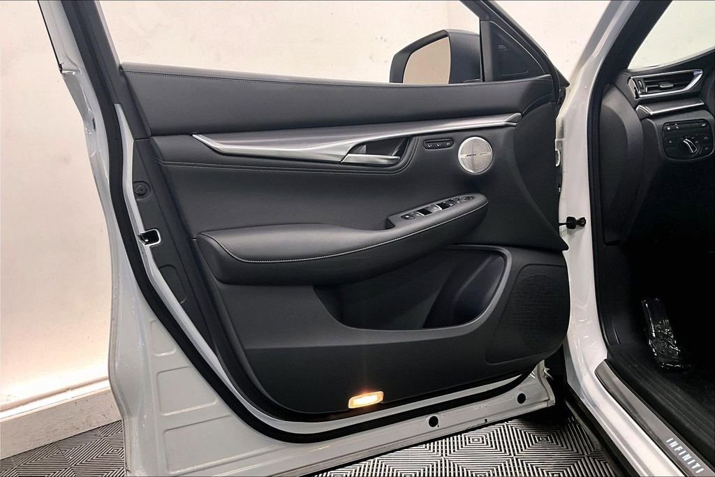Used 2023 INFINITI QX55 Essential image 24