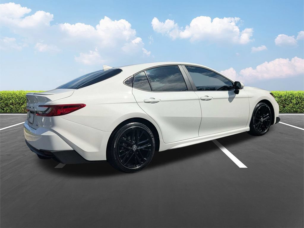 Used 2025 Toyota Camry SE FWD image 2