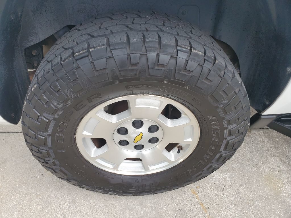 Used 2011 Chevrolet Avalanche LS RWD image 37