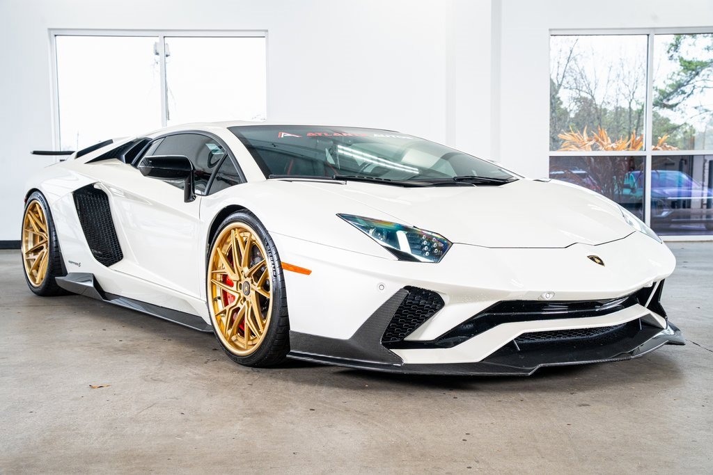 Used 2017 Lamborghini Aventador S image 4