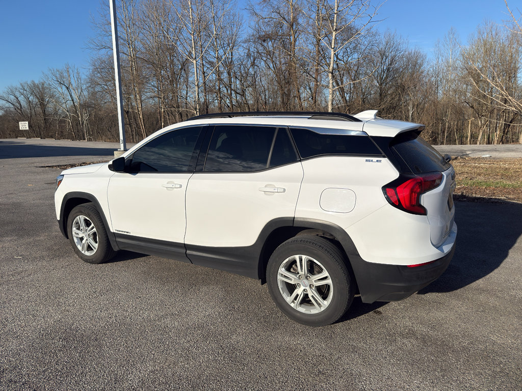 Used 2018 GMC Terrain SLE w/ Driver Convenience Package image 4