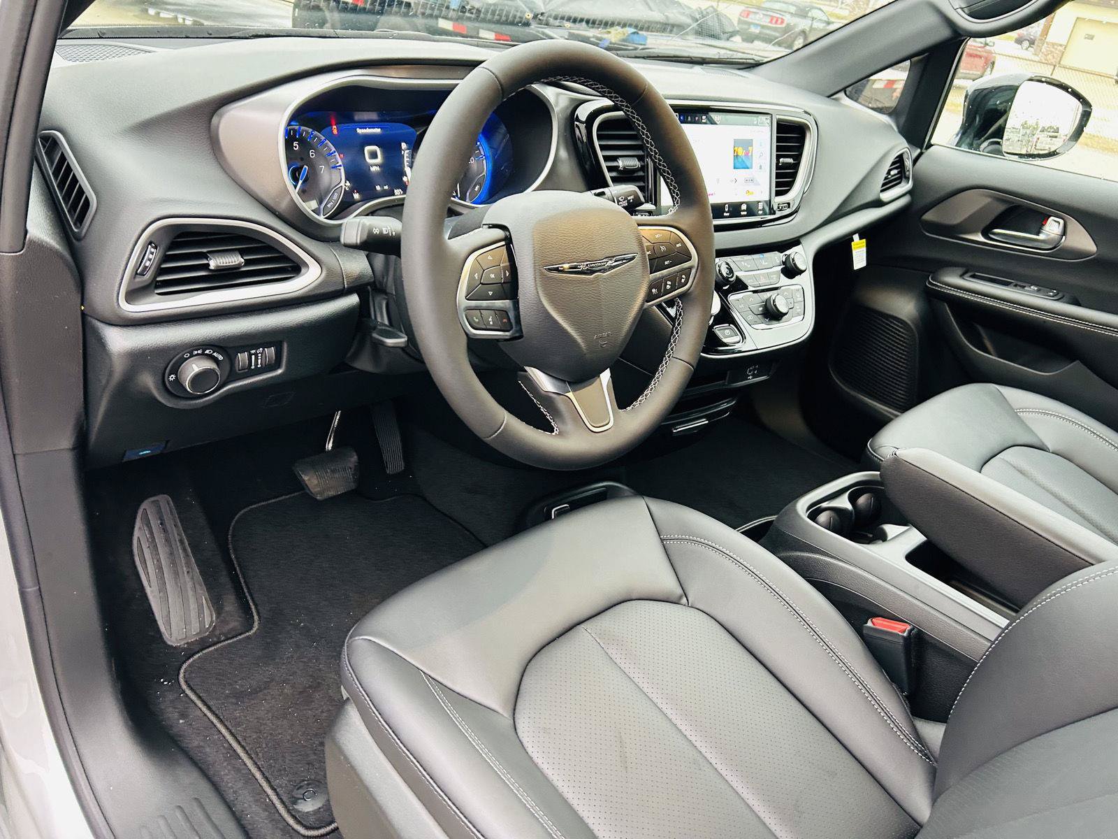 New 2026 Chrysler Voyager LX FWD image 13