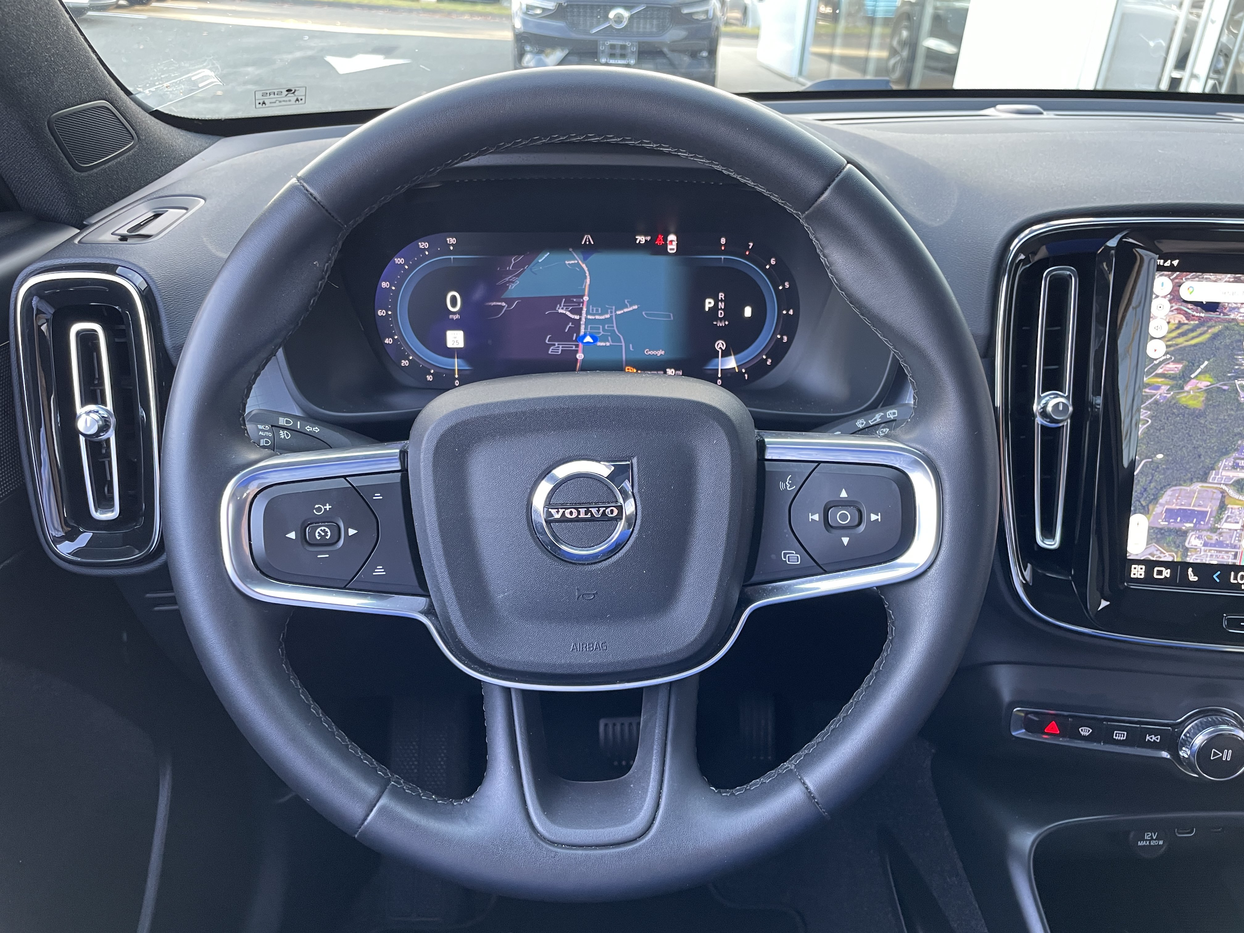 Certified 2025 Volvo XC40 B5 Core AWD/4WD image 9