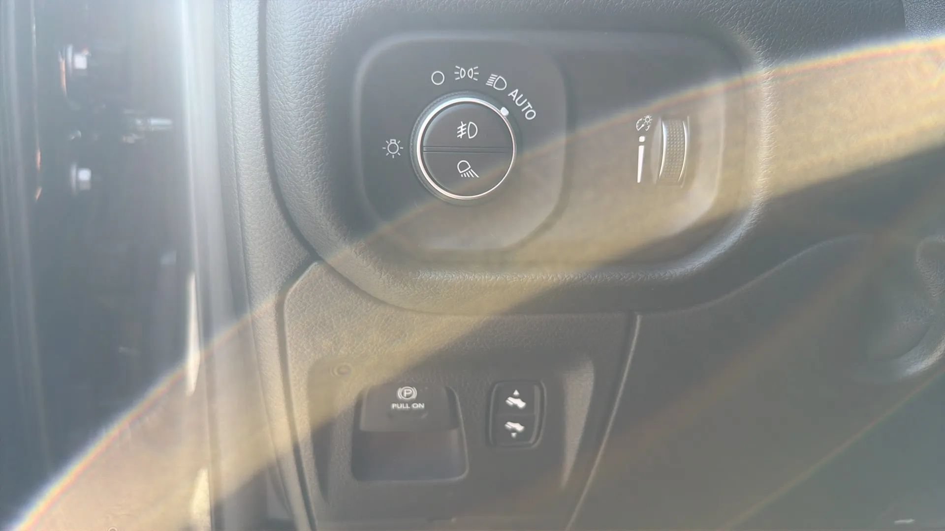 Used 2020 RAM 1500 Big Horn AWD/4WD image 21