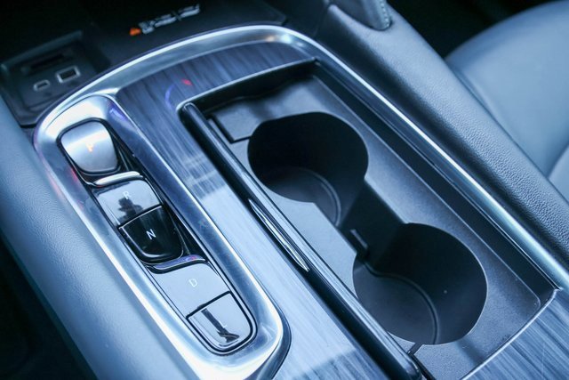 Used 2024 Buick Enclave Premium image 25