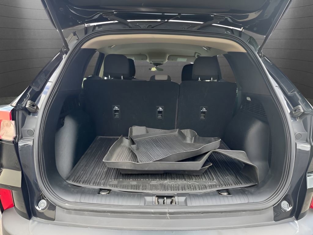 Used 2020 Ford Escape SE image 19