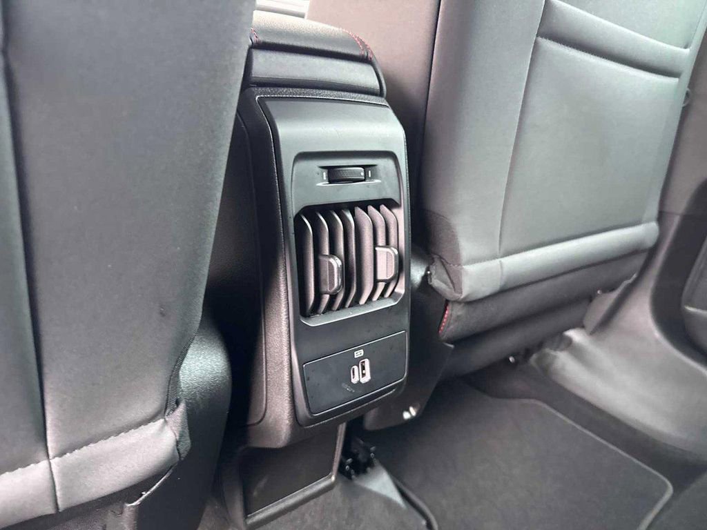 Used 2024 Dodge Hornet R/T image 12