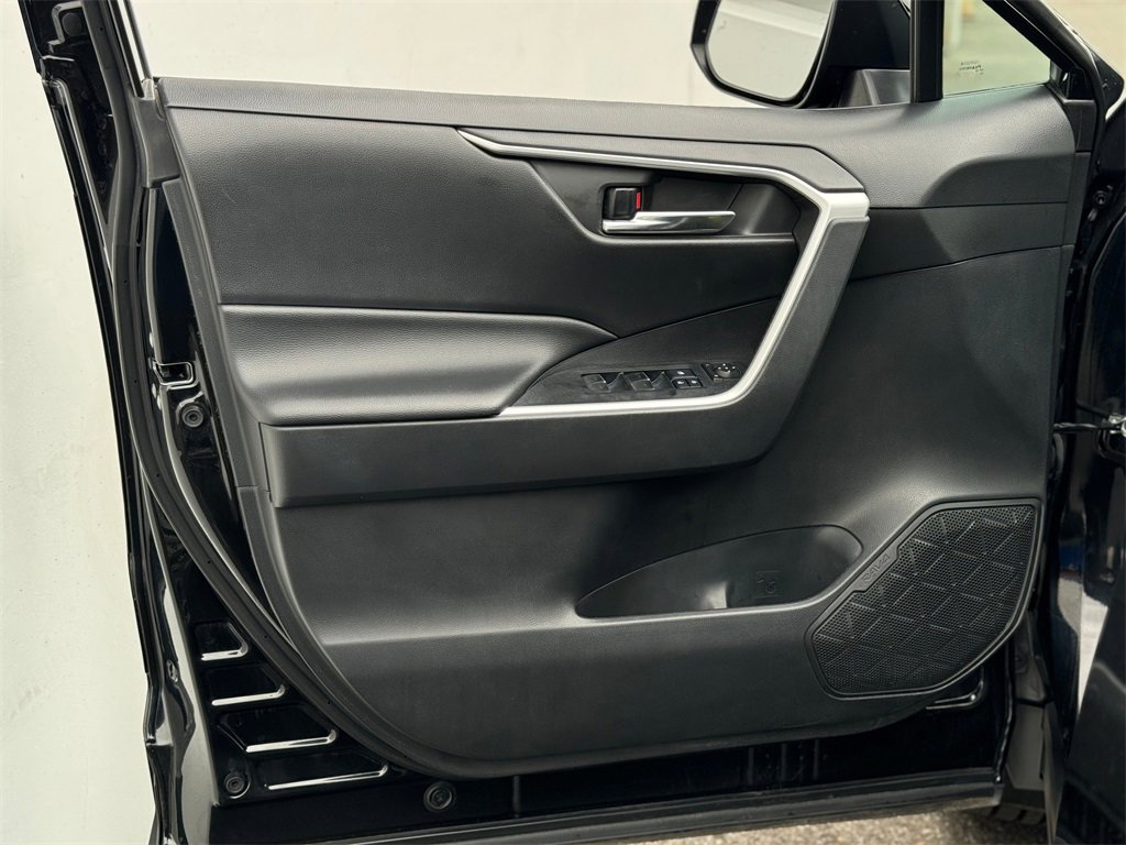 Certified 2022 Toyota RAV4 XLE Premium image 10