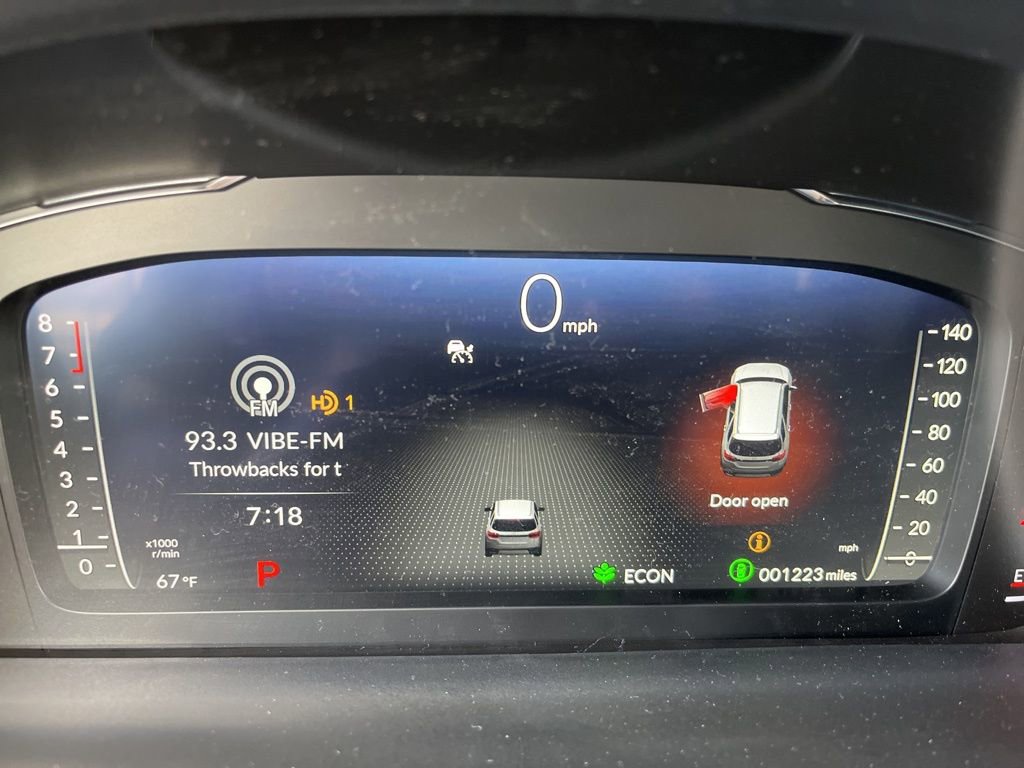 Certified 2025 Honda Pilot Black Edition image 24