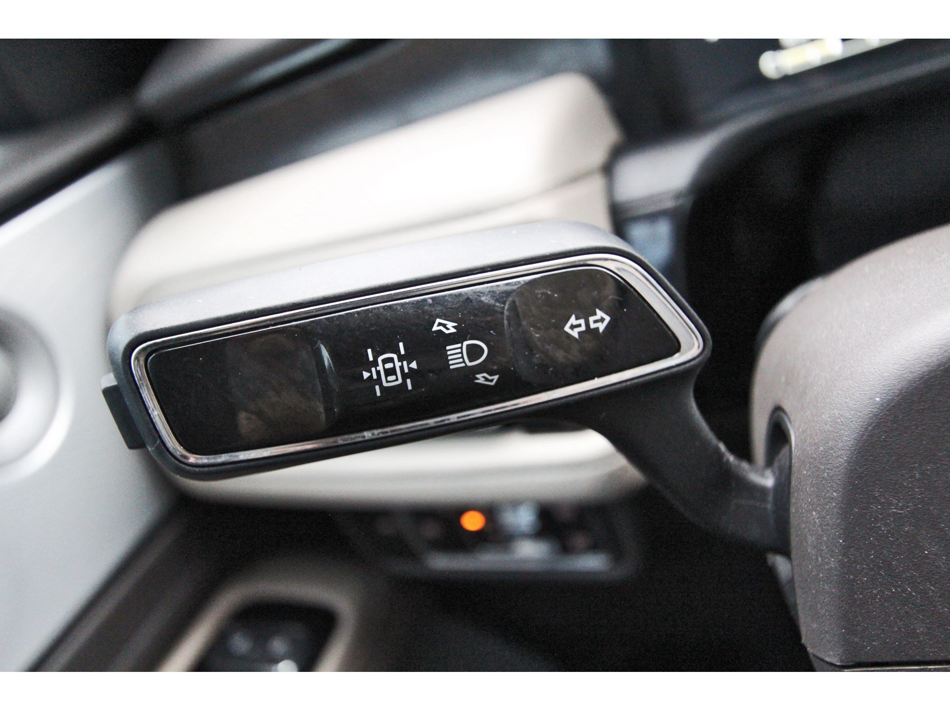 Used 2022 Lincoln Aviator Reserve w/ Equipment Group 201A RWD image 19