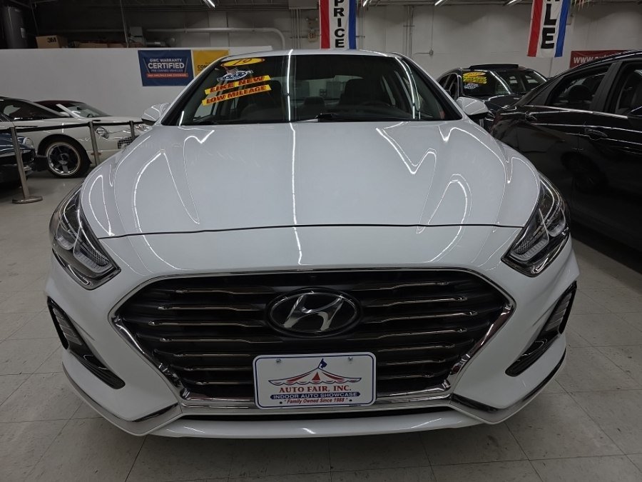 Used 2019 Hyundai Sonata SE w/ Cargo Package FWD image 2