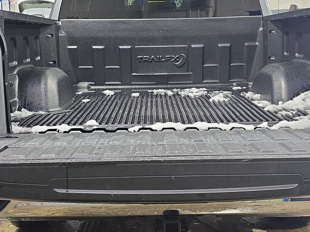 Used 2024 GMC Sierra 1500 SLT image 13