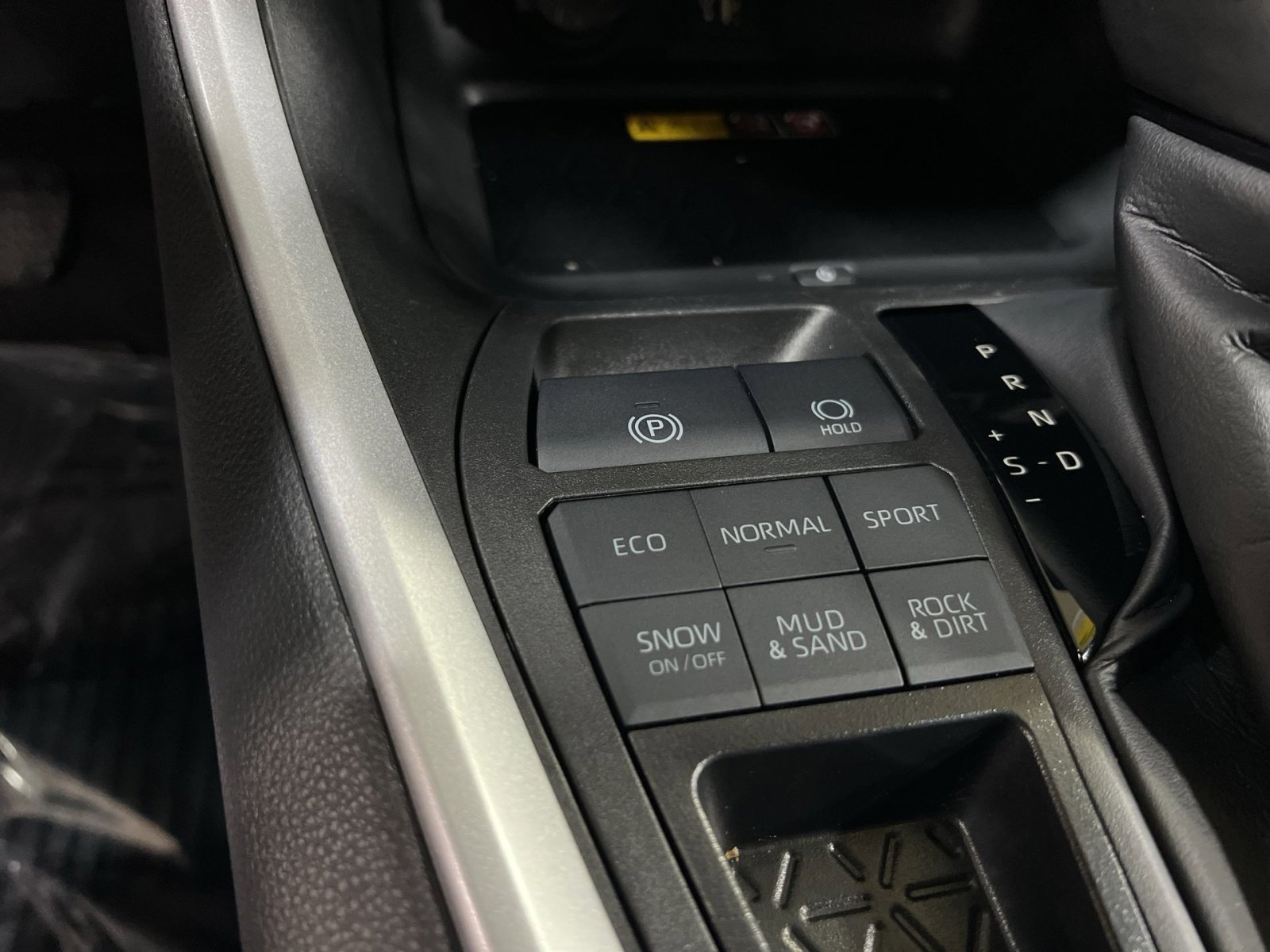 Used 2023 Toyota RAV4 XLE Premium image 31