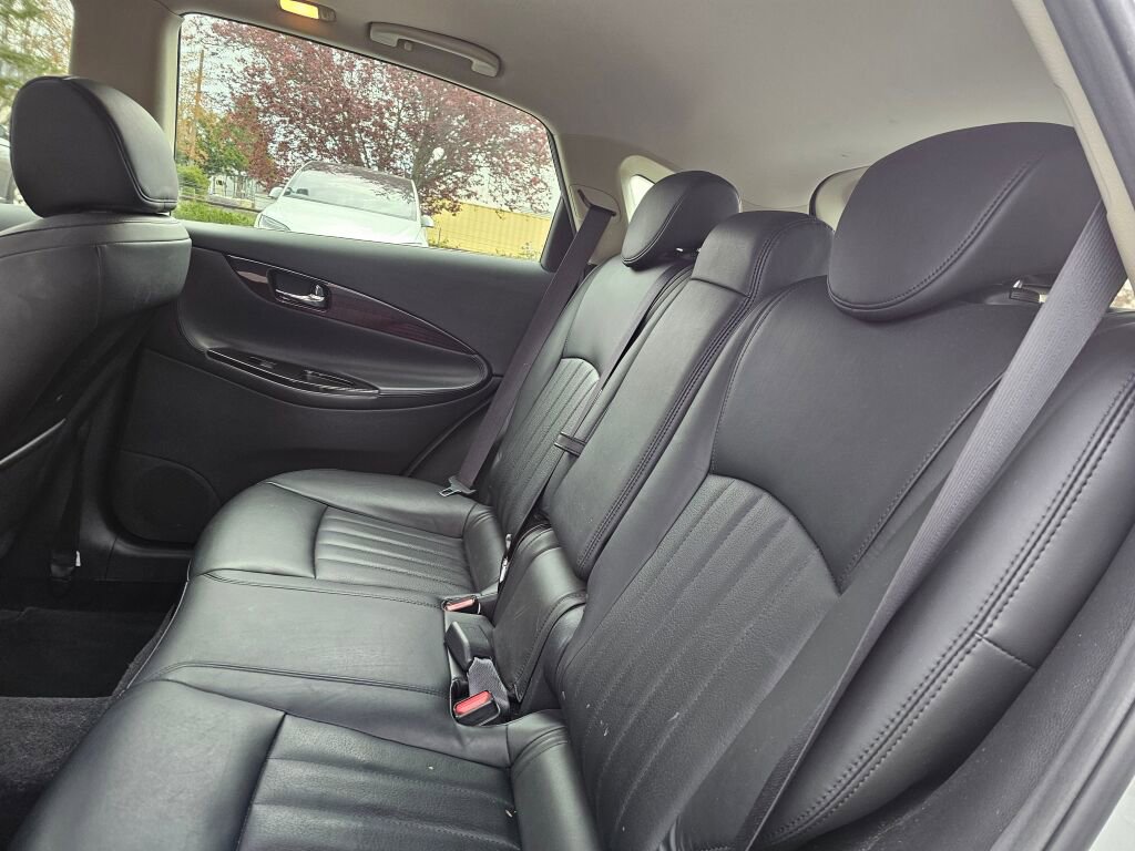 Used 2016 INFINITI QX50 AWD w/ Premium Plus Package image 22