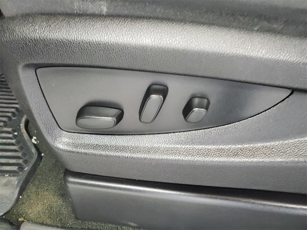 Used 2017 GMC Sierra 1500 SLE w/ SLE Value Package image 7